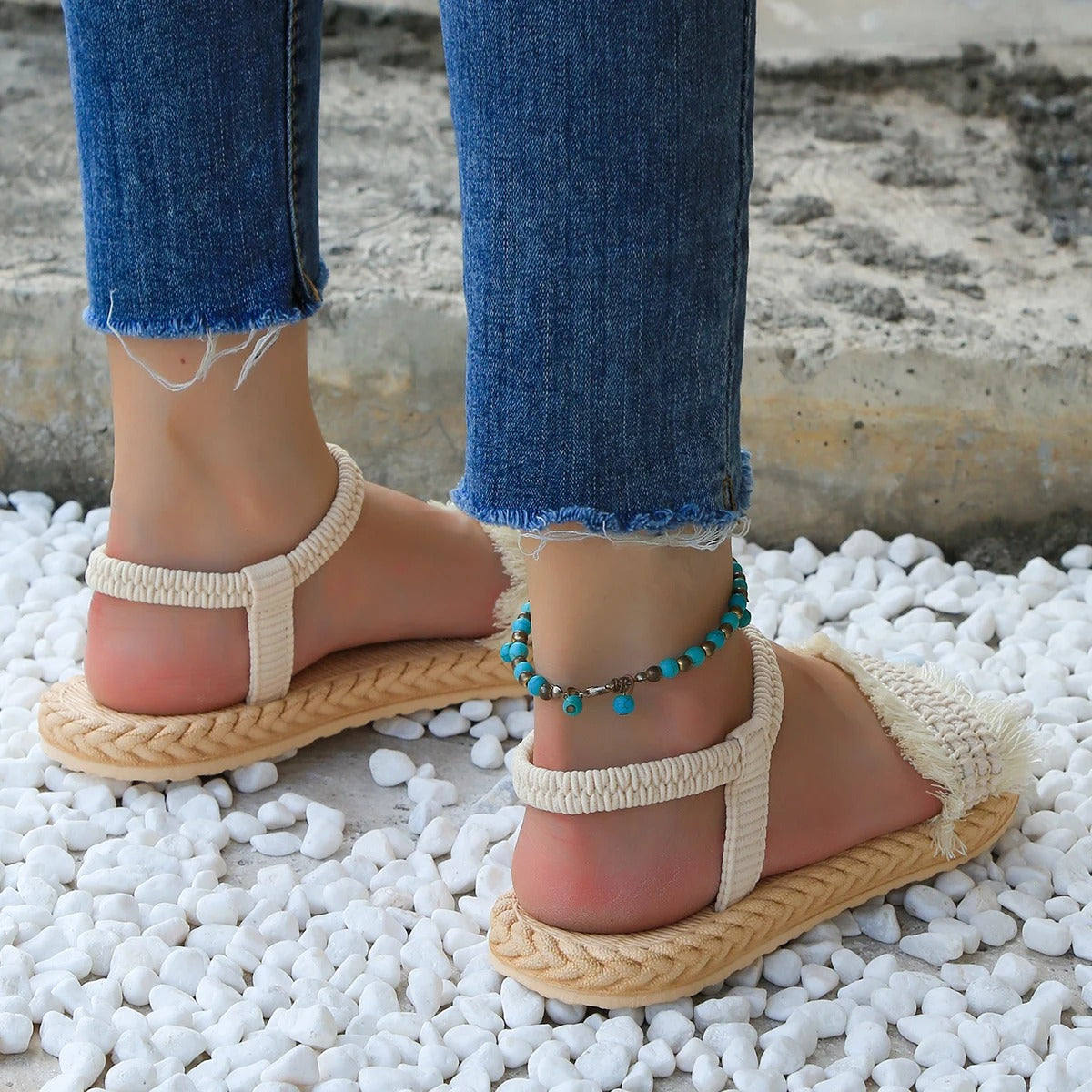 Emery - Sandalen met kwastjesveters